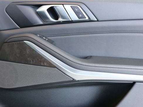 Used 2025 BMW X5 xDrive40i image 35