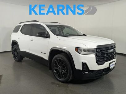 Used 2022 GMC Acadia SLE w/ GMC Pro Grade Package