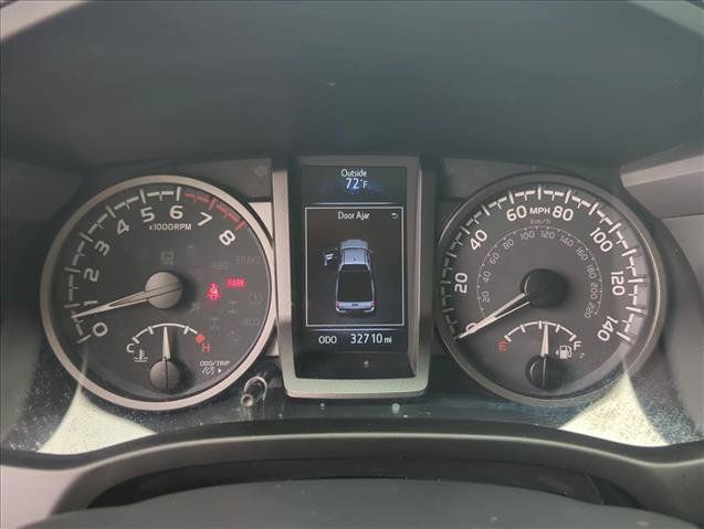 Used 2022 Toyota Tacoma TRD Sport w/ TRD Premium Sport Package AWD/4WD image 12