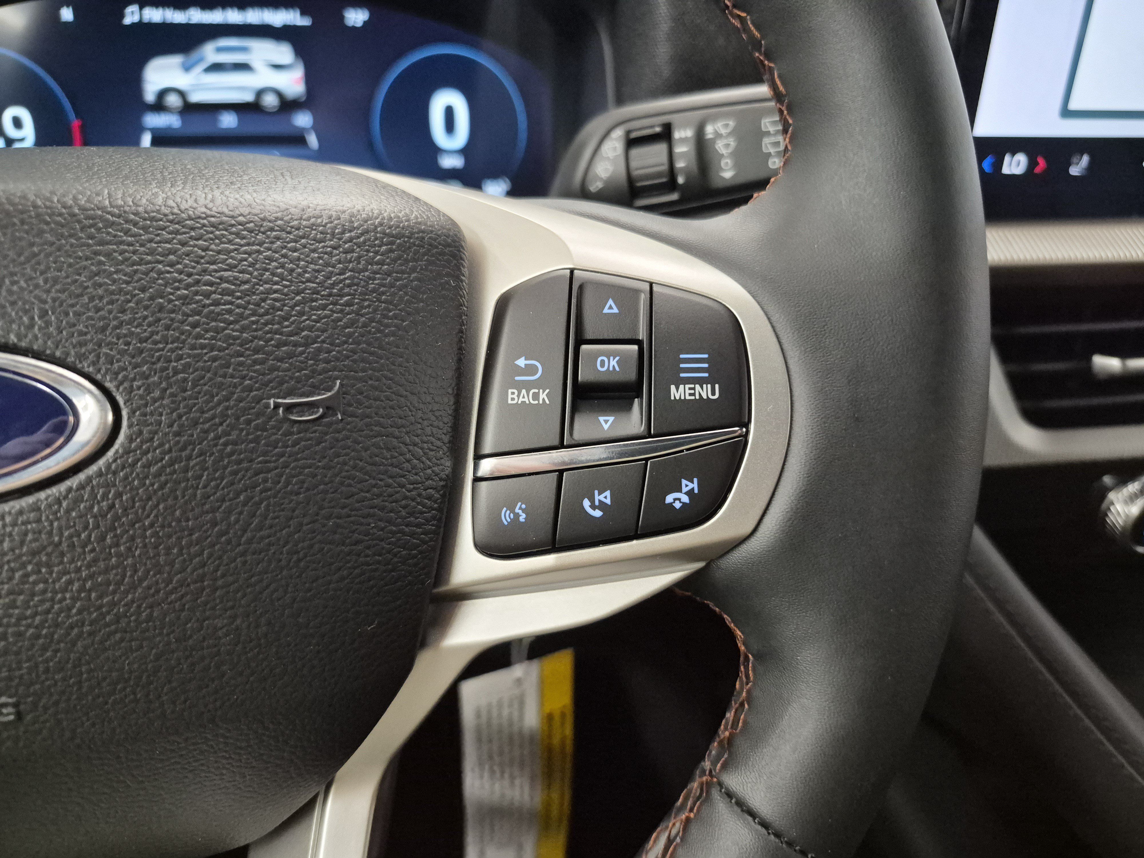 New 2027 Ford Explorer Active w/ Active Comfort Package RWD image 25