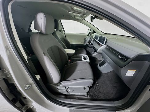 Used 2024 Hyundai Ioniq 5 SEL RWD image 32