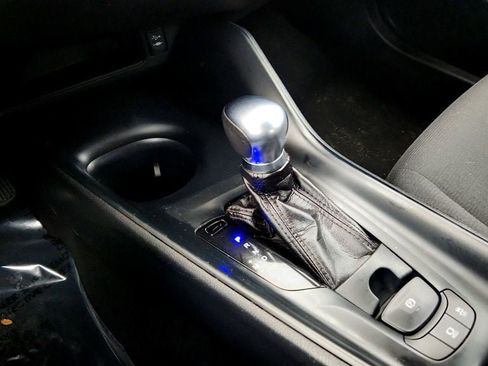 Used 2018 Toyota C-HR XLE image 16