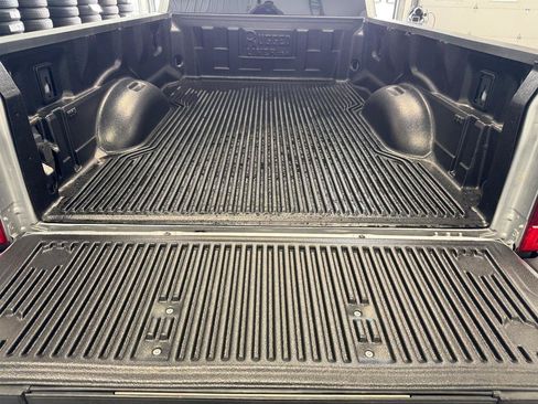 Used 2021 Ford F350 XLT w/ XLT Premium Package AWD/4WD image 34