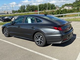 Used 2022 Hyundai Sonata Blue FWD video 3