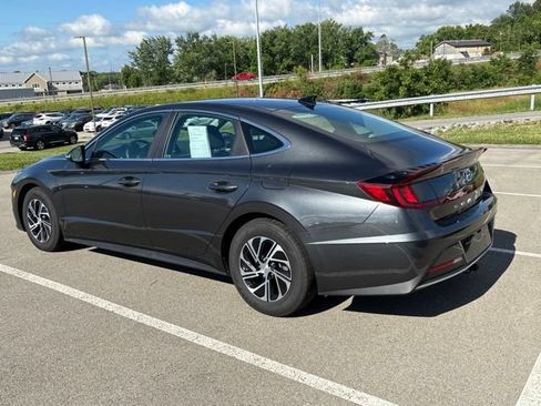 Used 2022 Hyundai Sonata Blue FWD image 3
