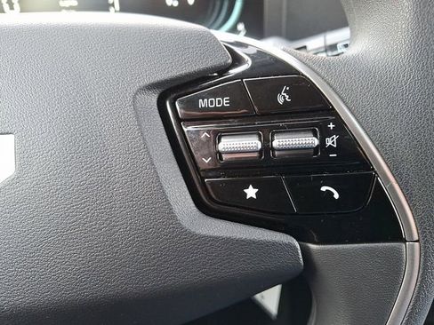 Certified 2025 Kia Niro LX image 22