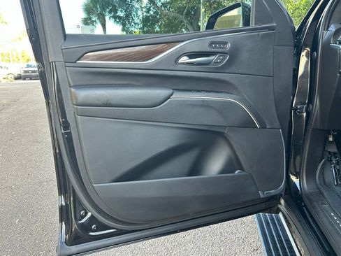 Used 2021 Cadillac Escalade ESV Sport Platinum RWD image 38