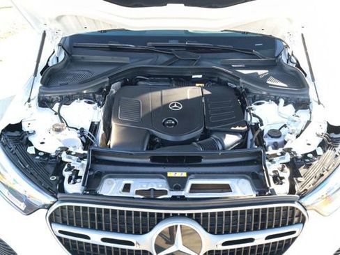 Certified 2025 Mercedes-Benz GLC 300 4MATIC image 12