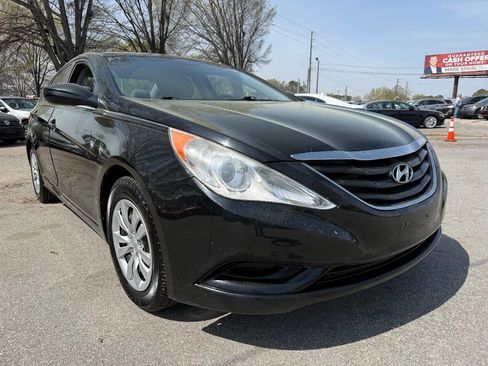 Used 2011 Hyundai Sonata GLS image 1