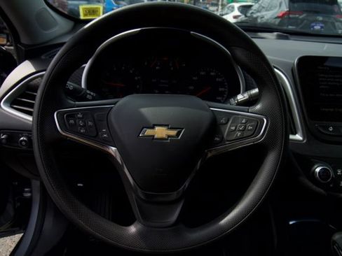 Used 2024 Chevrolet Malibu LT FWD image 18