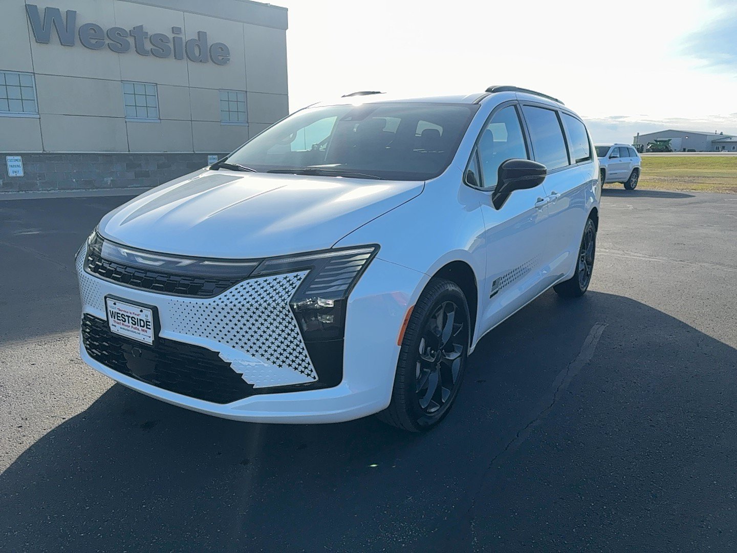 New 2027 Chrysler Pacifica Select AWD/4WD image 1