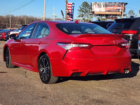 Used 2020 Toyota Camry SE image 6