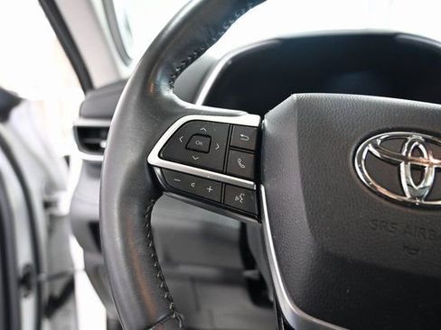 Used 2022 Toyota Highlander Platinum image 26