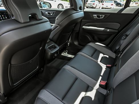 Used 2024 Volvo S60 B5 Plus w/ Protection Package Premier AWD/4WD image 24