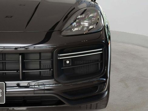 Used 2022 Porsche Cayenne Turbo GT AWD/4WD image 75