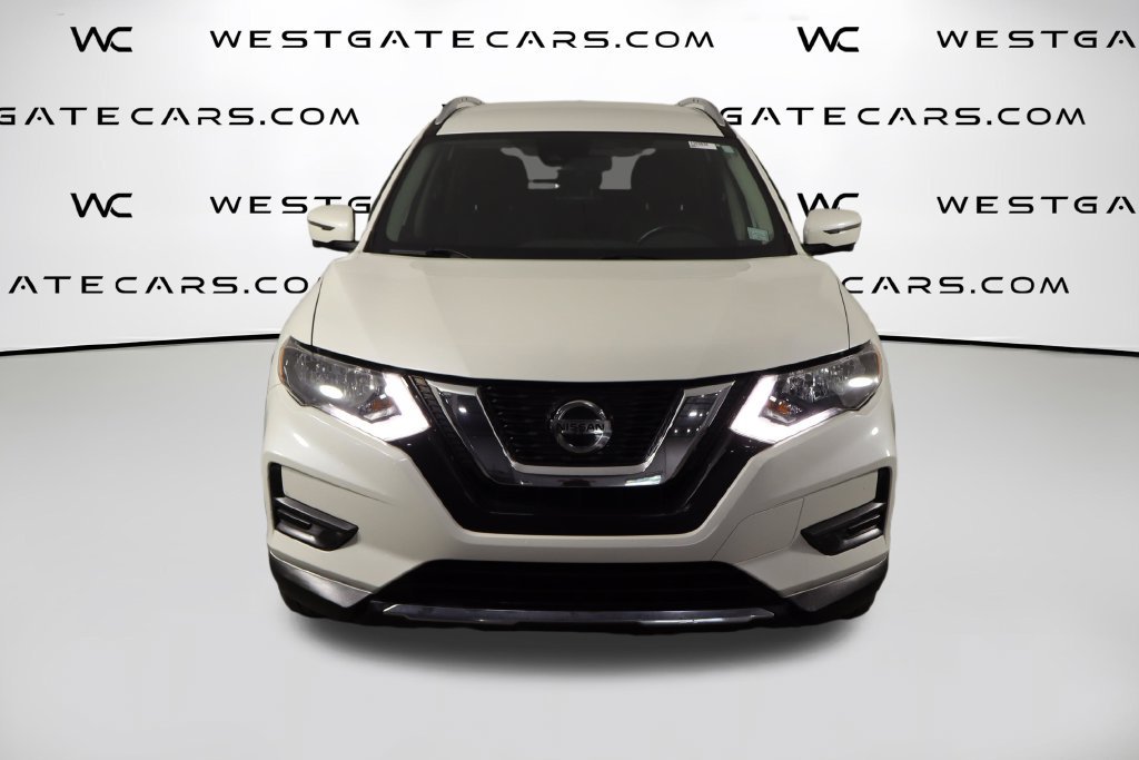 Used 2020 Nissan Rogue SV w/ Premium Package FWD image 2