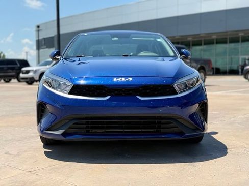 Used 2023 Kia Forte LXS FWD image 3