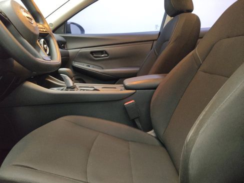 Used 2025 Nissan Sentra S FWD image 17