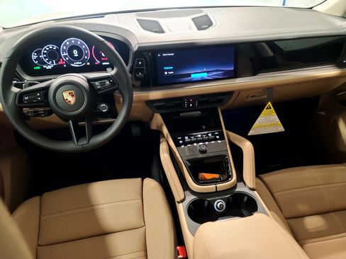 New 2026 Porsche Cayenne image 12