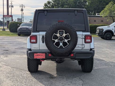 Used 2023 Jeep Wrangler Unlimited Rubicon AWD/4WD image 6