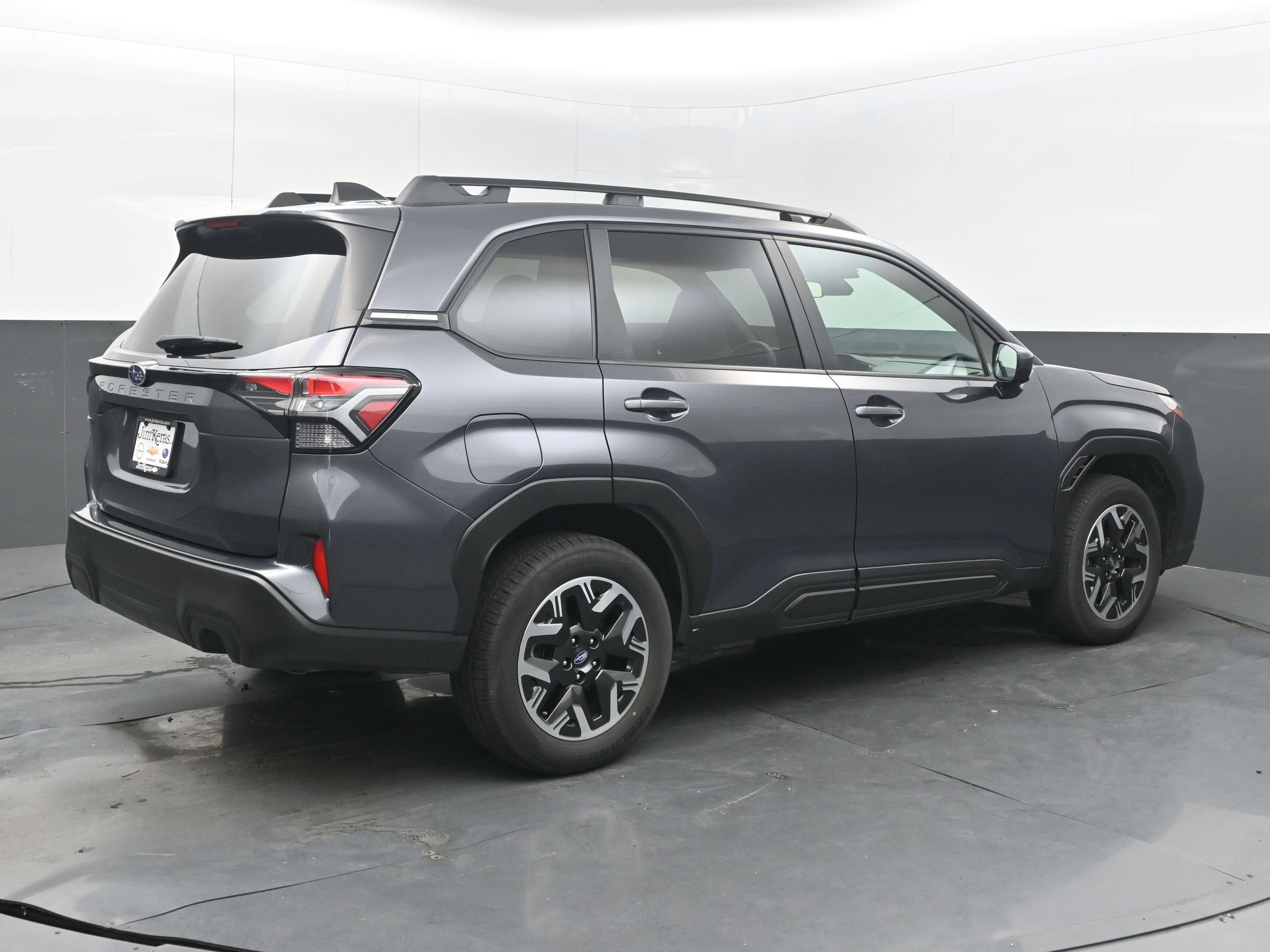Used 2025 Subaru Forester Premium AWD/4WD image 9
