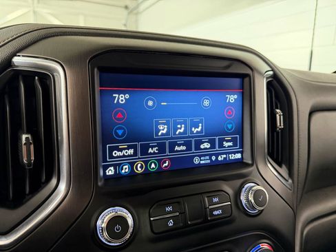 Used 2023 GMC Sierra 2500 AT4 w/ AT4 Premium Plus Package AWD/4WD image 29