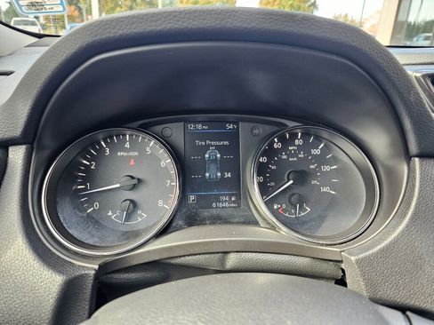 Used 2018 Nissan Rogue S image 27