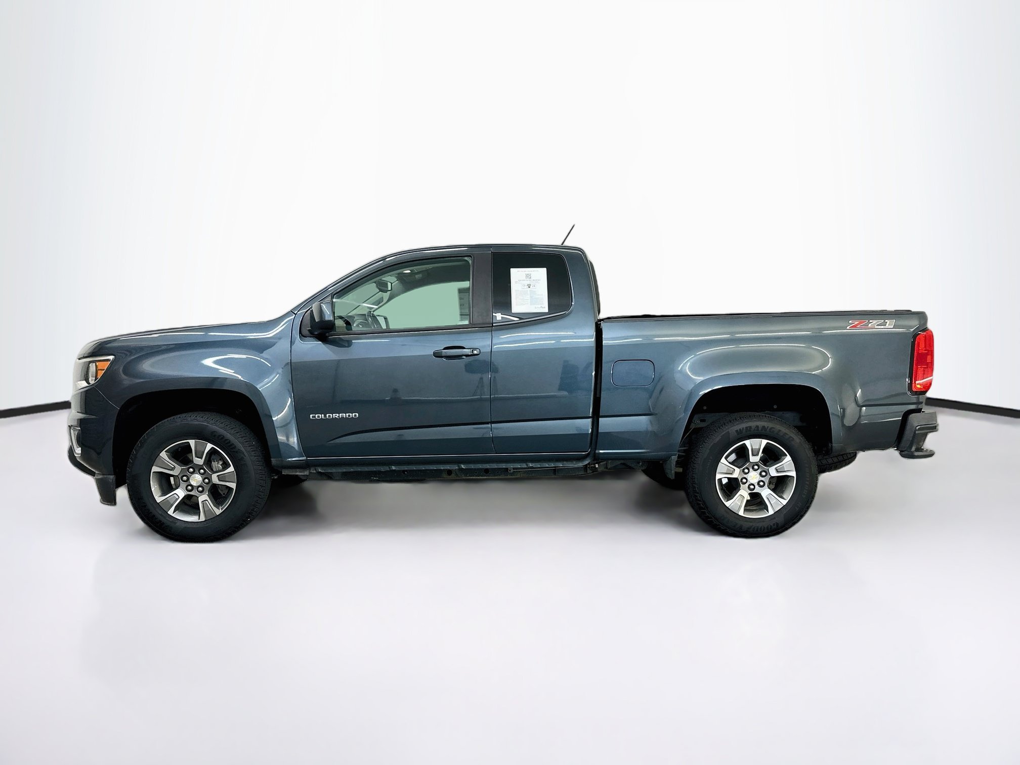 Used 2019 Chevrolet Colorado Z71 AWD/4WD image 4