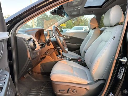 Used 2019 Hyundai Kona Limited AWD/4WD image 17