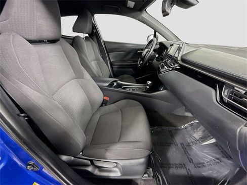 Certified 2018 Toyota C-HR XLE image 26