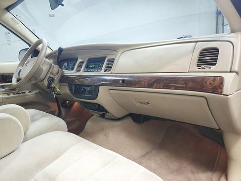 Used 2007 Mercury Grand Marquis GS RWD image 35