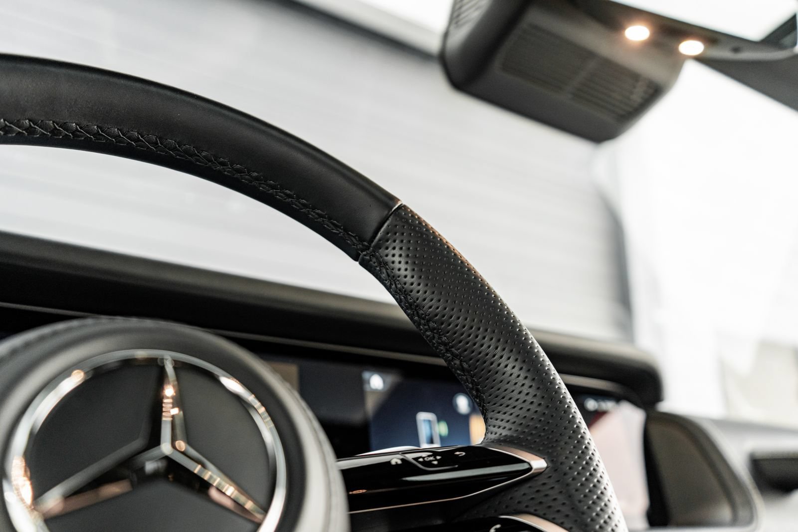 Used 2025 Mercedes-Benz G 63 AMG 4MATIC image 31