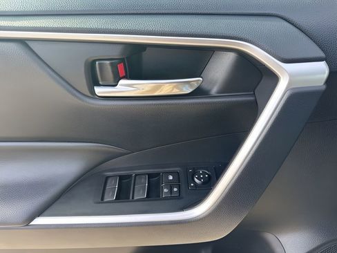 Used 2024 Toyota RAV4 SE image 24
