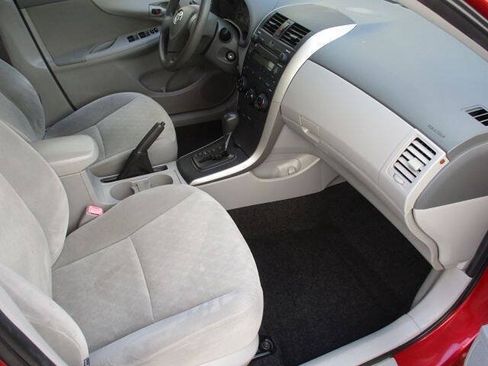 Used 2009 Toyota Corolla LE FWD image 8