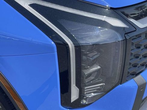 New 2026 Kia Sportage EX FWD image 11