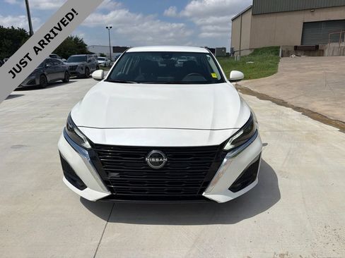 Certified 2023 Nissan Altima 2.5 SV AWD/4WD image 2