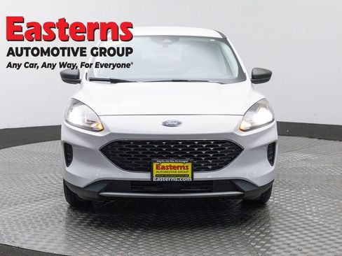 Used 2022 Ford Escape SE FWD image 2