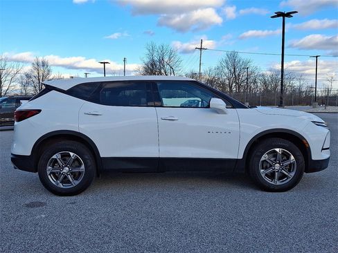 Used 2023 Chevrolet Blazer LT image 10