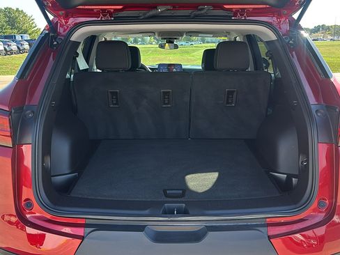 Used 2023 Chevrolet Blazer LT image 28