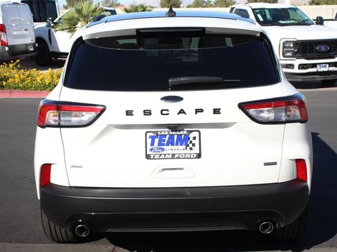 Certified 2022 Ford Escape SE w/ SE Sport Appearance Package FWD image 7
