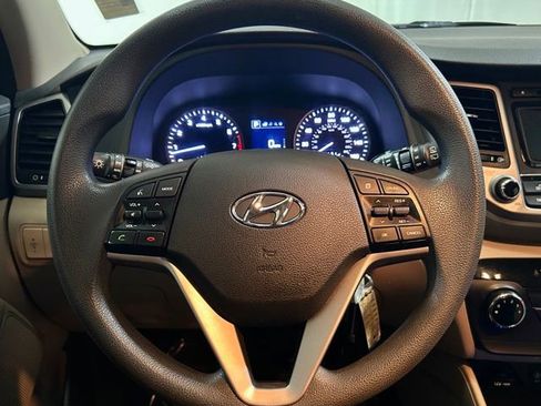 Used 2017 Hyundai Tucson SE image 19