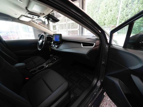 Used 2025 Toyota Corolla LE FWD image 25