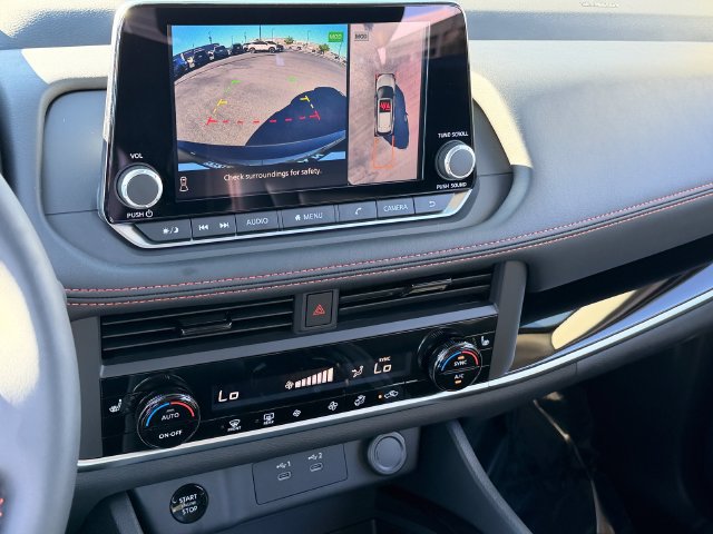 Certified 2026 Nissan Rogue SV AWD/4WD image 18