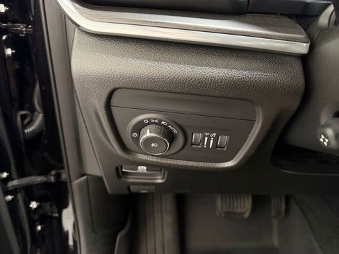 Used 2023 Jeep Grand Cherokee L Overland w/ Rear Seat Video Group I image 17