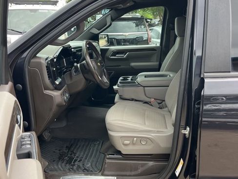 Used 2022 Chevrolet Silverado 1500 LT image 13