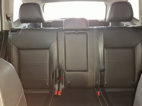 Used 2023 Volkswagen Atlas SEL AWD/4WD image 30