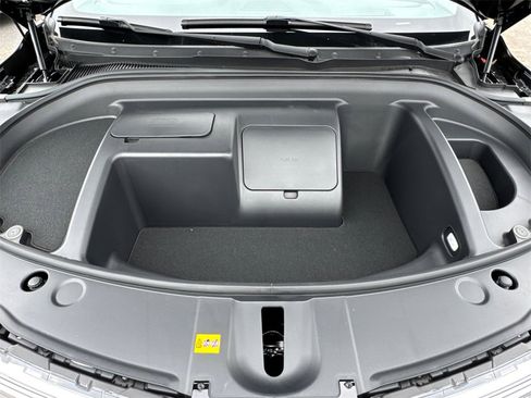 New 2025 VinFast VF 8 Eco image 9