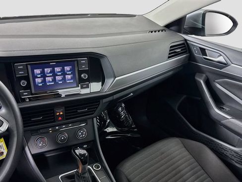 Certified 2024 Volkswagen Jetta S FWD image 25