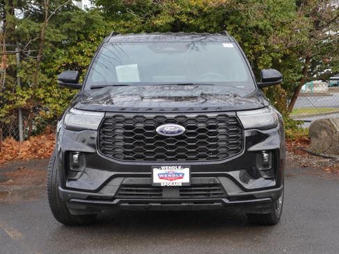 Certified 2025 Ford Explorer ST-Line w/ ST-Line Street Pack image 36