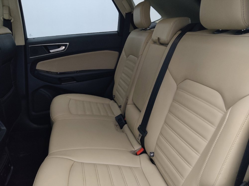 Used 2020 Ford Edge SEL w/ Convenience Package FWD image 18